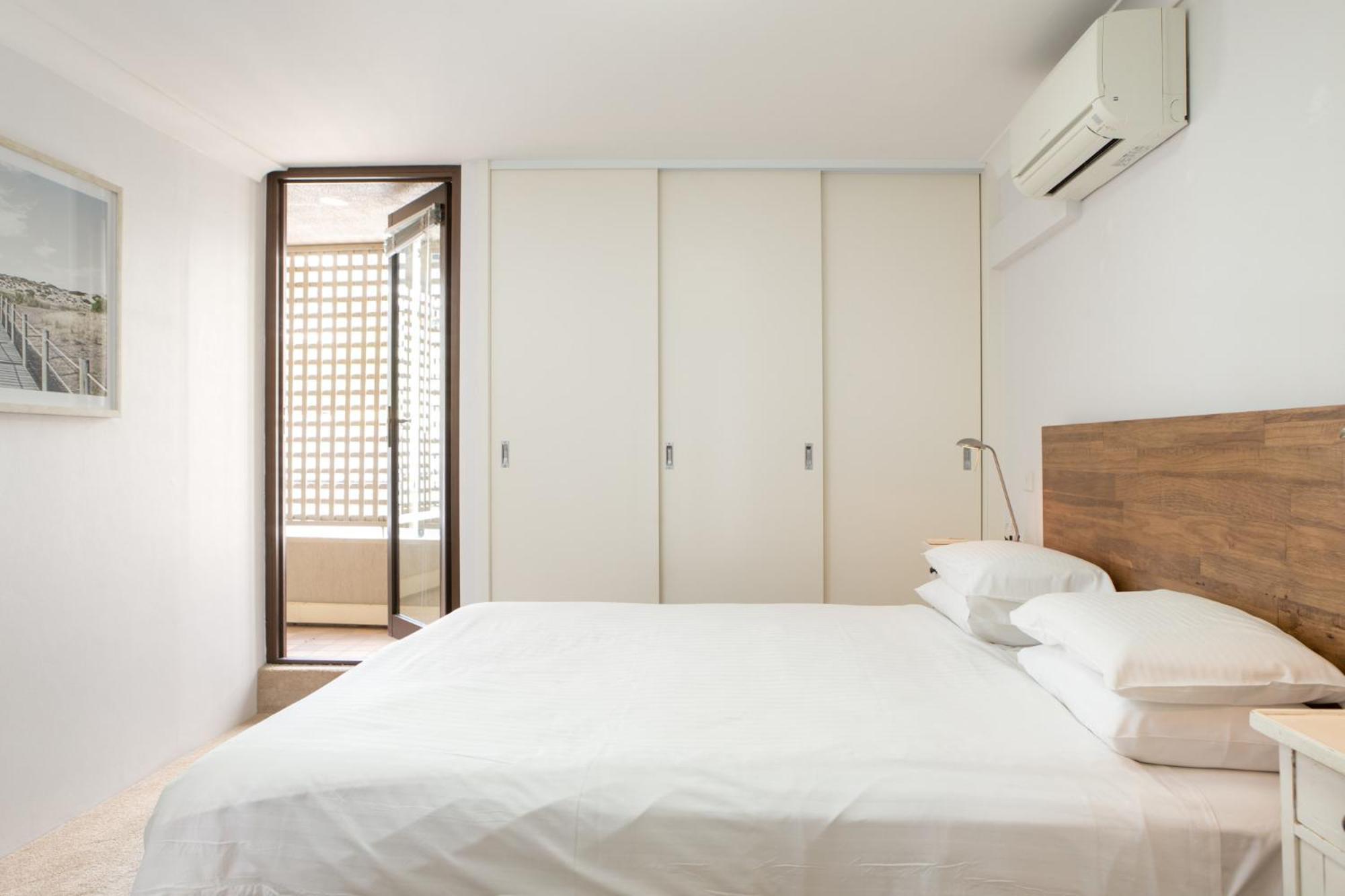 Apartment Beachfront Manly With Balcony & Parking